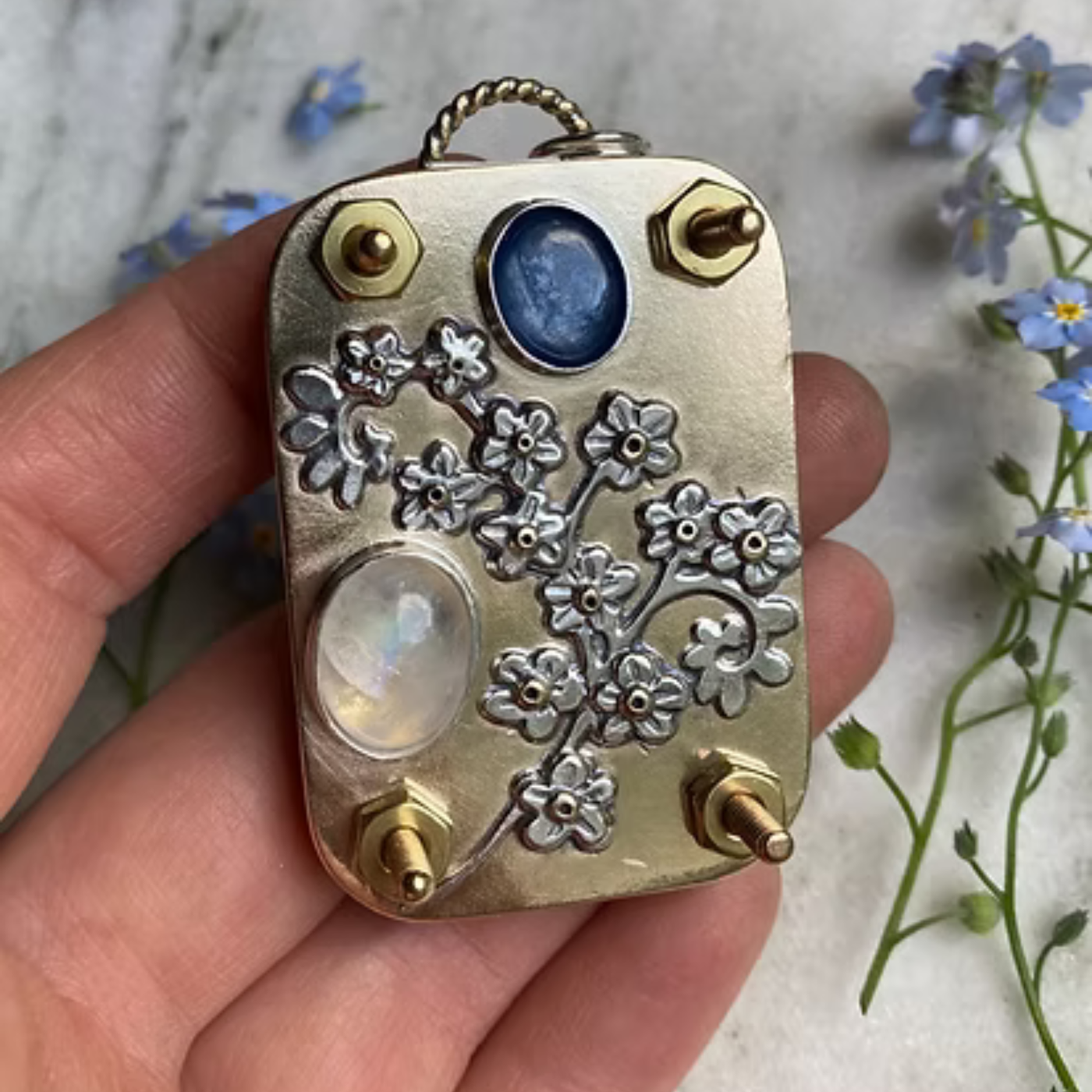Left Behind™ Mini Flower Press